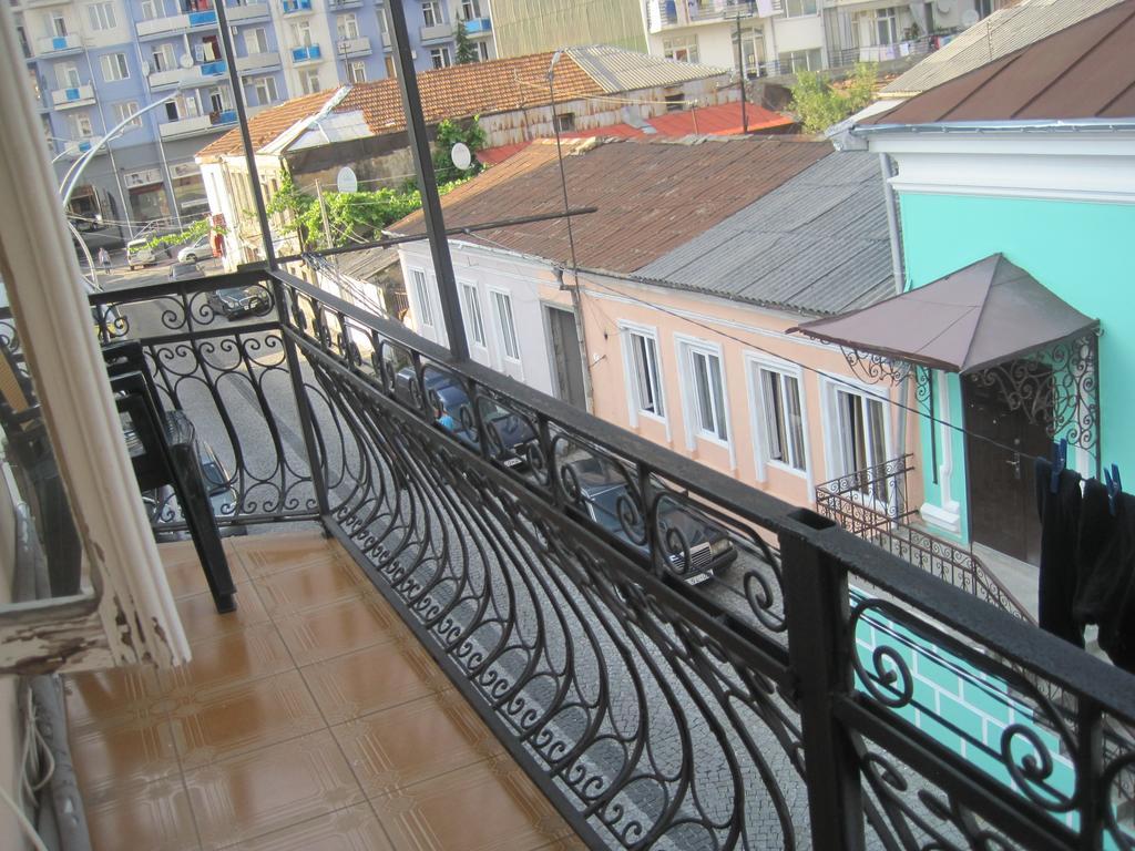 Metaxa Guesthouse Μπατούμι Δωμάτιο φωτογραφία