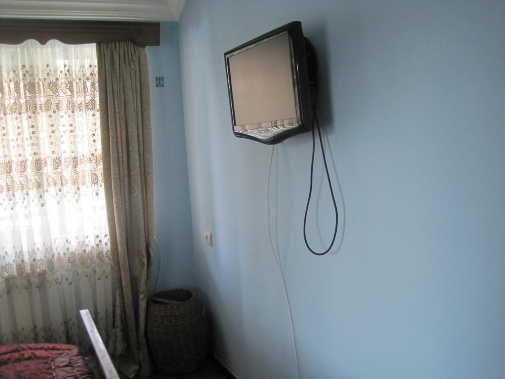 Metaxa Guesthouse Μπατούμι Δωμάτιο φωτογραφία